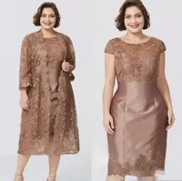 Moderna bruna kortärmesmädelmors klänningar med full spetsjacka Elegant te längd mor till brudklänningen skräddarsydd