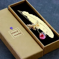 party souvenir giveaway gift bookmark metal feather gold silvery graduation gift box unique lucky charm guest wedding favor pendant