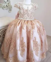 Blush Pink Princess Pearls Lace 2019 Flower Girl Dresses Manica corta Bambina Abiti da sposa Abiti da sposa Vintage Pageant Party Gowns BC2272