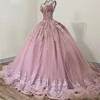 Dziecko Różowy 2020 Suknia Balowa Quinceanera Prom Dresses Koronki Koronki Księżniczki Dziewczyny Urodziny Formalne Suknie Z Klejnot Neck Bez Rękawów Znacznie Wróć