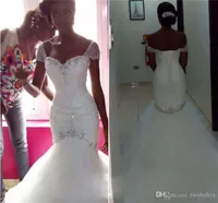 2017 Crystals Mermaid Court Tåg Bröllopsklänningar Av Skulder Vintage Lace Sequins Beaded Plus Size Arabic African Pnina Tornai Bridal Gown