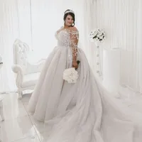 2020 Plus Size Sukienki ślubne Suknie ślubne Koronki Appliqued Tulle Tulle Suknia Wedding Garden Vestido de Novia