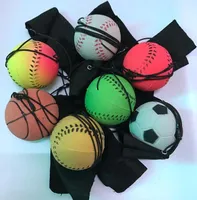 Wholesale- 2019 Zufällige 5 Stil Fun Spielzeug Bouncy Fluorescent Rubber Ball Wrist Band Ball Brettspiel Lustige elastische Kugel Ausbildung Anti-Stress-300
