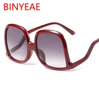 2021 уникальный дизайнер негабаритные солнцезащитные очки дамы ретро квадратные женщины солнцезащитные очки две тона кадра коричневые оттенки новых модных UV400