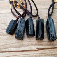 Healing Raw Natural Crystal Black Tourmaline Stone Pendant Raw Oregelbundet Crystal Stone Halsband