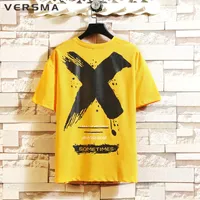 メンズTシャツversma日本の原宿黄色トッププリントTシャツ男性女性ヒップホップストリートウェアカップルヴィンテージ特大Tシャツドロップ