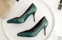 2019 Голубая лоскутная женская обувь весной и осенью с новым стилем Высокий каблук с тонким каблуком заостренный конец @ 223