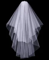 Billig Exquisite Short Bridal Veil Netting Zwei-Schicht Short Brautschleier mit Kamm Fingerspitze Länge handgefertigte edle weiße Elfenbein Headwear Tüll