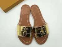 Sıcak satış! O deri Tasarımcı Sandaletler moda 35-41 kutu bayan moda Toz torbası Mini'nin terlik düz terlik Kadın sandal At marka kilit