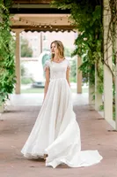 Enkel A-Line Lace Satin Modest Bröllopsklänning med Cap Sleeves Kvinnor Informella Bröllopklänningar Modest Högkvalitativ skräddarsydda