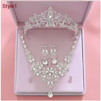 Fashion Crystal Bridal Jewelry Set Wedding Crown örhängen Halsband Bröllop hårtillbehör Kvinnor Prom Bride Tiara kronor
