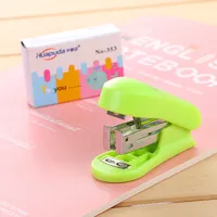 Mini Kawaii School Office Boek Stitching Machine Staples Nieuwigheid Groen Blauw Roze Nietmachine Boek Seweer Set met Blisterverpakking