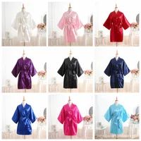 Satynowa noc szata dla kobiet Pure Color Satin Short Silky Szlafrok Koszula nocna Piżama Kimono Druhna Szaty Strona główna Odzież