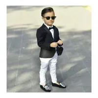 Los trajes de Black Boy Kids Wear Formal Wear Slim Peaked Sapa Un botón Ajuste el juego de traje de esmoquin del niño (chaqueta + pantalones + arco)