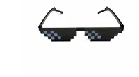 10 adet / grup Thug Yaşam Anlaşması Ile Güneş Gözlüğü Erkekler Gözlük Kadınlar Sıcak Satmak Güneş Gözlükleri Olygonal 8 Bits Tarzı Piksel Burun Pedi ile