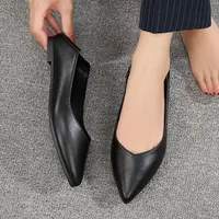 Kvinnor svart arbete skor kvinnlig två slitage platt platta spetsiga mjuka sålda skor bekväma arbete lat