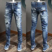 Blue Jeans Mens 5 Pocketwork Patchwork Patches Stitch Detalhe Dano Elástico Denim Calças Rasgadas Efeito Cowboy Calças
