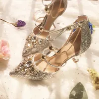 2020 Moda Altın Gümüş Boncuklu Payetli Tasarımcı Kadınlar Düğün Ayakkabı Yüksek Topuklu 8.5 cm 6 cm Sivri Toes Gelinlik Ayakkabı Pompaları Büyük Boy