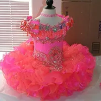 2020 Prenses Cupcake Çiçek Kız Elbise Cap Sleeve Kristal Mercan Pembe Mini Kısa Balo Kız Pageant Elbiseler Küçük Bebek Kıyafeti