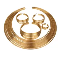 Moda Zestaw Biżuterii Bridal Nigeria Dubaj Gold-Color African Drut Pętla Biżuteria Naszyjnik Bangle Kolczyk Ring Cuff Wedding Jewelry Set