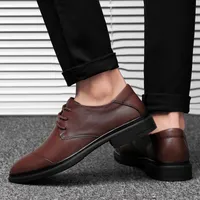 2019 mode man formella skor högkvalitativa andningsbara äkta läder personlighet män affärsklänning loafers oxford bröllopsko
