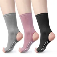 Femmes Yoga chaussettes chaudes Antiderapant Toeless Half Toe GyWomen Yoga Chaussettes chaudes Non Sm Respirant Femme Wear Daily exercice Tube Mid Socks plus récents