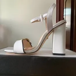 Sandales De Rihanna Vente en Ligne DHgate