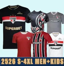 Télécharger logo brillant du fc sao paulo, 4k, fond de football rouge, série a brésilienne, football, club de foot brésilien, logo 3d du fc são paulo, emblème du fc sao paulo, são