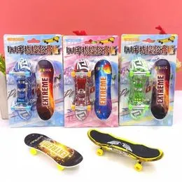 Mini Skate Doigt – 16 Planches à Doigts Pour Des Figures De Ouf !