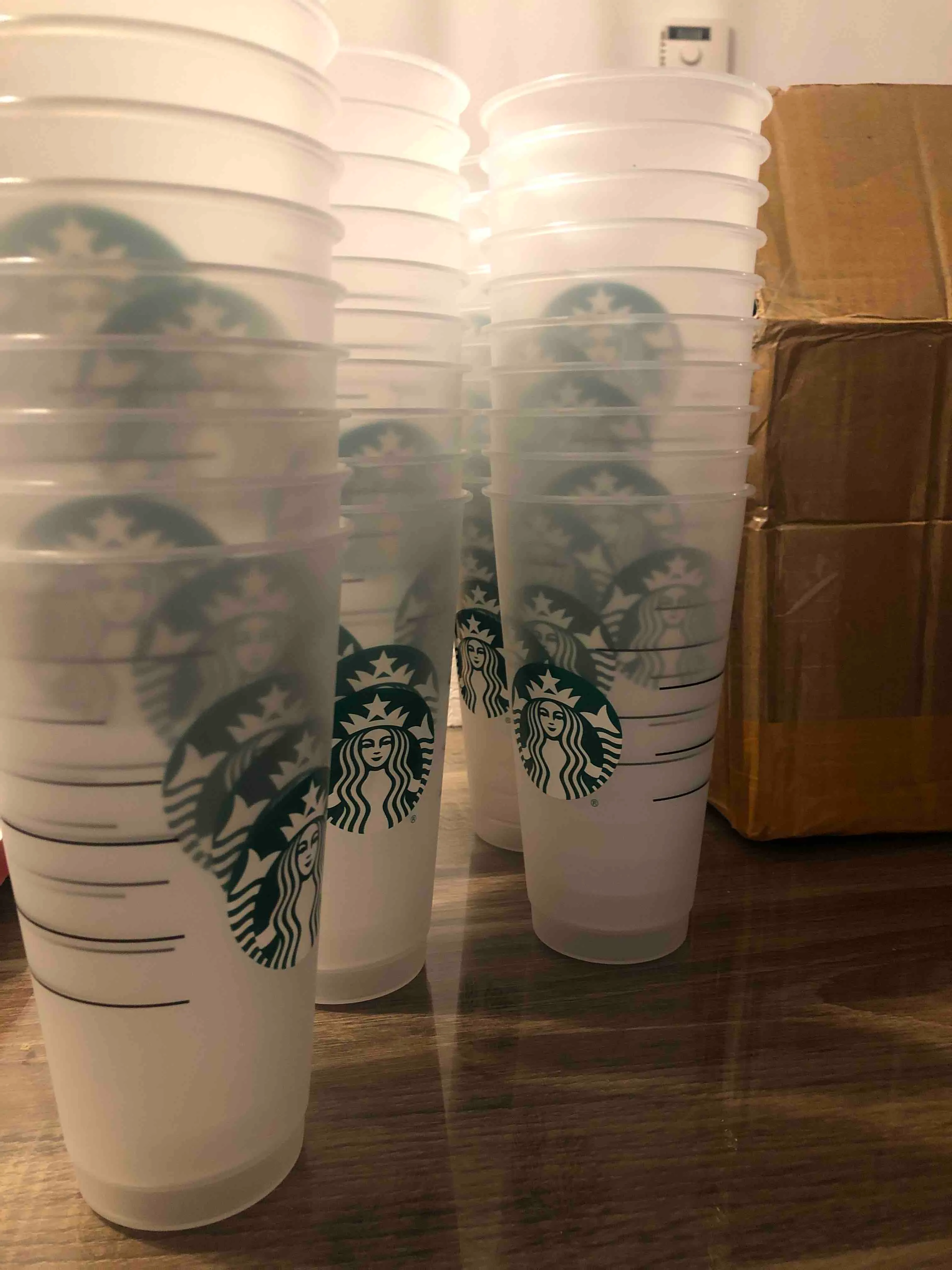 Lot De 4 Gobelets Starbucks Acrylique 16 Oz – Couvercle Dôme Pailleté, édition Thaïlande