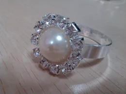 3cm diameter rund elfenbenfärg Partihandel Rhinestone Pearl Round Servett Ring för bröllop, Bankett, Hotell Användning