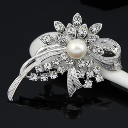 Amazing Diamante och Pearl Flower Brosch För Bröllop Utsökt Lady Cotume Pins Brosch Boutique Pins Brosches