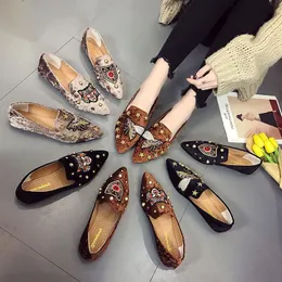 Sapato de moda plana lã de feminino casual designer deslize em sapatos de pano único ponta -foda de alteable alvenaria para meninas para meninas s