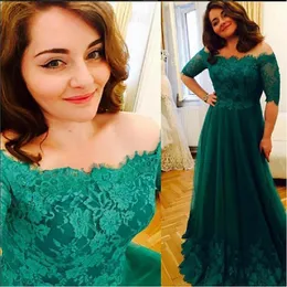Emerald Green Plus Storlek Prom Klänningar från axeln A-Line Tulle Appliques Lace Maxi Evening Party Gowns Half Sleeves SD3420