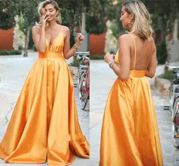 Summer Beach Wear Prom Dresses Line Satin Low Back Sexy Spaghetti Paski Cocktail Party Suknie Maid of the Honor Dress Tanie