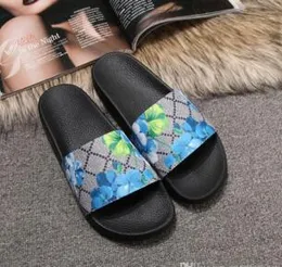 2020 Heta män Kvinnor Sandaler Designer Skor Luxury Slide Sommar Fashion Wide Flat Slippery Sandaler Slipper Flip Flop Storlek 35-46 Flower Box