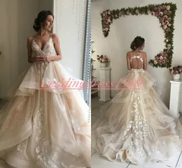 Utsökt Hollow Champagne Plus Storlek Bröllopsklänningar Sexiga band Lace Billiga Arabiska tåg Vestido de Novia Custom Formal Bridal Gown Bride