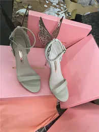 운송 2019 여성 가죽 하이힐 웨딩 샌들 버클 로즈 솔리드 나비 장식 장식 소피아 웹스터 신발 누드 중공 날개