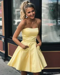 Beach Summer Sexy Short Homecoming Dress With Pockets Pleats Strapless Satin A Line Graduation Cocktail Party Dresses Prom Dress