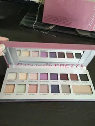 Toppkvalitet Eye Makeup Naturligt Pretty Matte Romantics Luxe Transforming Eyeshadow Palette 15 Färg Vattentät Ögon Pigmenterat Skuggpulver