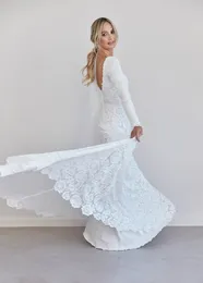 Винтажное кружевное скромное свадебное платье трапециевидной формы с длинными рукавами. Простое свадебное платье в стиле бохо с длинными рукавами и низкой спинкой. Богемный пляж Wed2722