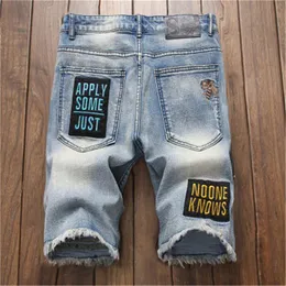 Designer Mens Jeans Bee Embroidery Holes Hip Hop Blue Skinny Stretch Jeans Fashion Trend Casual Slim Leg Straight Denim Shorts Male