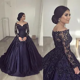 2020 Heiße Quinceanera-Ballkleid-Kleider mit langen Ärmeln, Marineblau, Spitzenapplikationen, Satin, Sweet 16 Sweep Zug, Knopfleiste hinten, Party-Abschlussball-Abendkleider