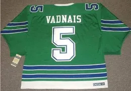 Anpassade män ungdomskvinnor vintage #5 Carol Vadnais Oakland Seals 1968 CCM Hockey Jersey Size S-5XL eller Custom något namn eller nummer