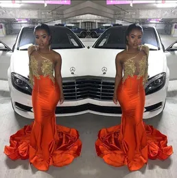 Black Girls Satin Mermaid Long Prom Dresses 2020 Sheer Z Długim Rękawem One Ramię Aplikacja Formalna Party Wieczór Suknie Celebrity BC4042