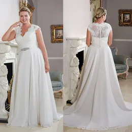 2020 Plus Storlek Bröllopsklänningar V Neck Lace Appliques A Line Sweep Train Chiffon Country Wedding Dress Custom Made Beach Robes de Mariée