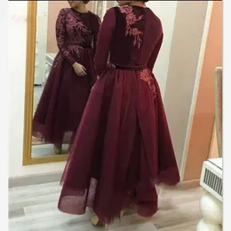 Burgundy Tulle A Line Aftonklänningar Långärmade Abaya Arabiska Kvinnor Lace Appliques Ankel Längd Prom Klänningar