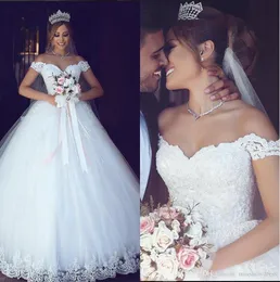 Arabic Off The Shoulder Lace Ball Gown Wedding Dresses Tulle Applique Court Train Bridal Wedding Gowns robes de mariée BM0977