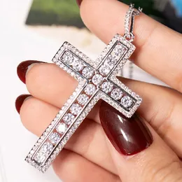 Nowy 925 Srebrna Znakomita Biblia Jezus Cross Cross Naszyjnik dla kobiet mężczyzn Crucifix Charm Symulat Platinum Diamond Jewelry N024