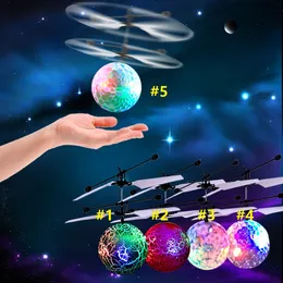 30 stücke fliegende helle sphere rc kinderflugzeuge fernbedienung spielzeug fliegende kugel anti-stress drohne hubschrauber infrarotinduktion